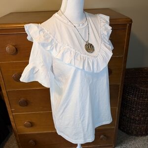Brickyard Buffalo White Ruffle Minimalist Short Sleeve Top